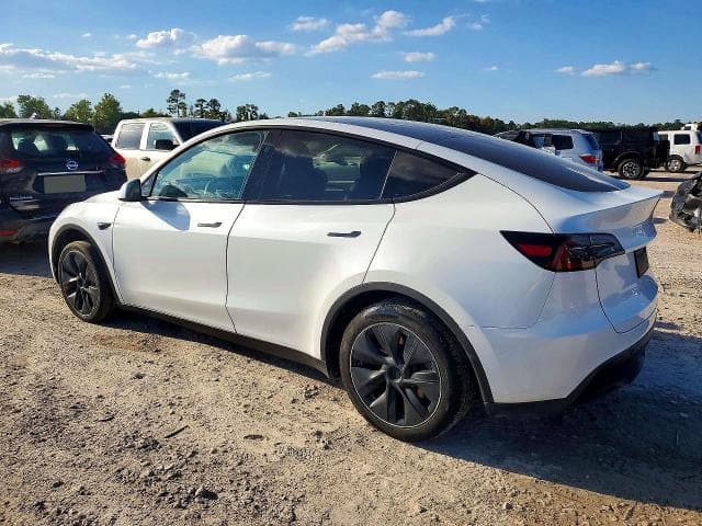2025 TESLA MODEL Y 2