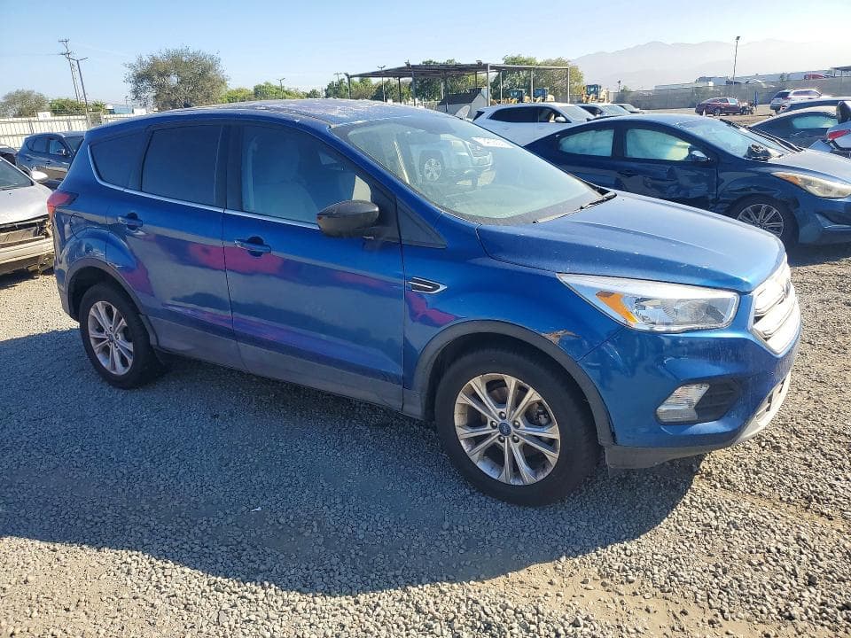 2019 FORD ESCAPE SE 4