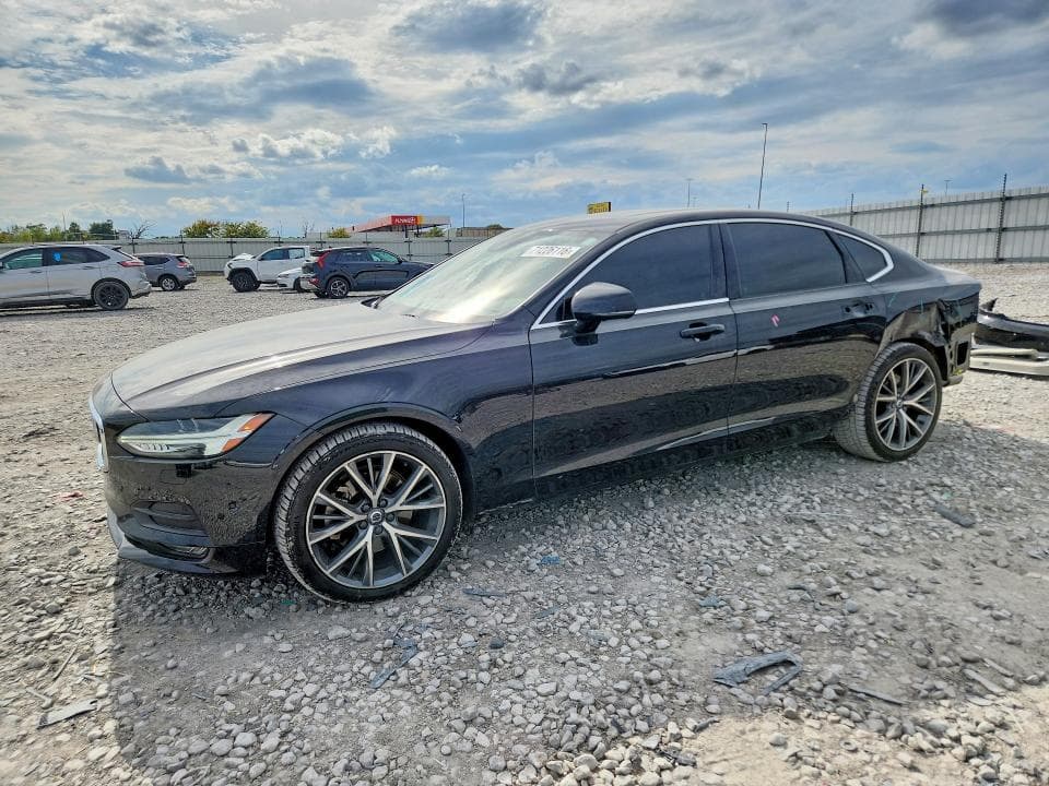 2018 VOLVO S90 T5 MOMENTUM