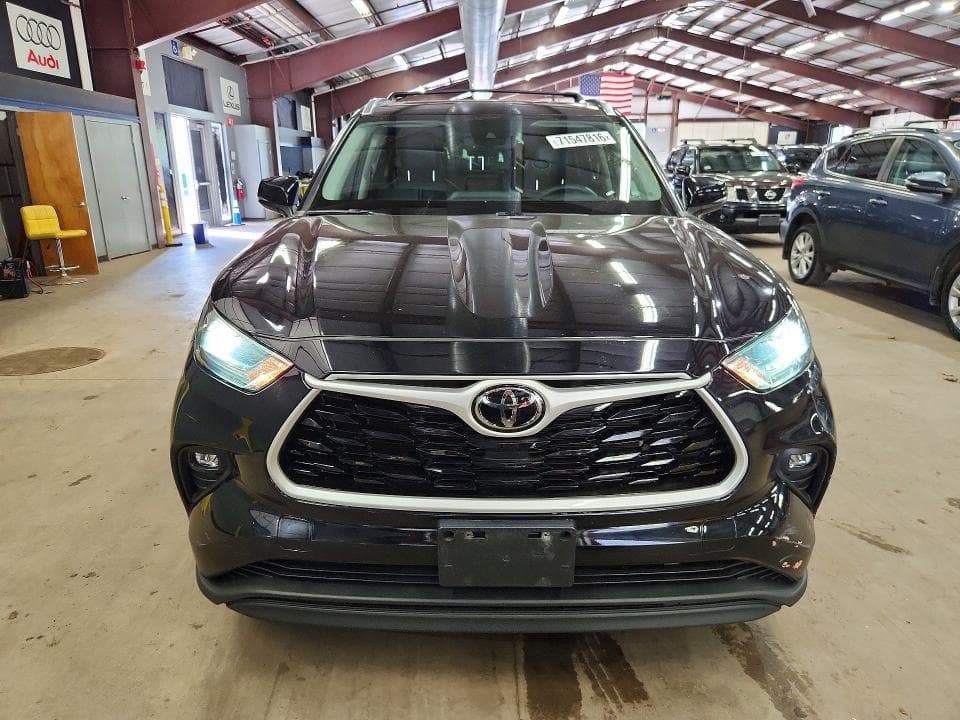 2021 TOYOTA HIGHLANDER XLE 5