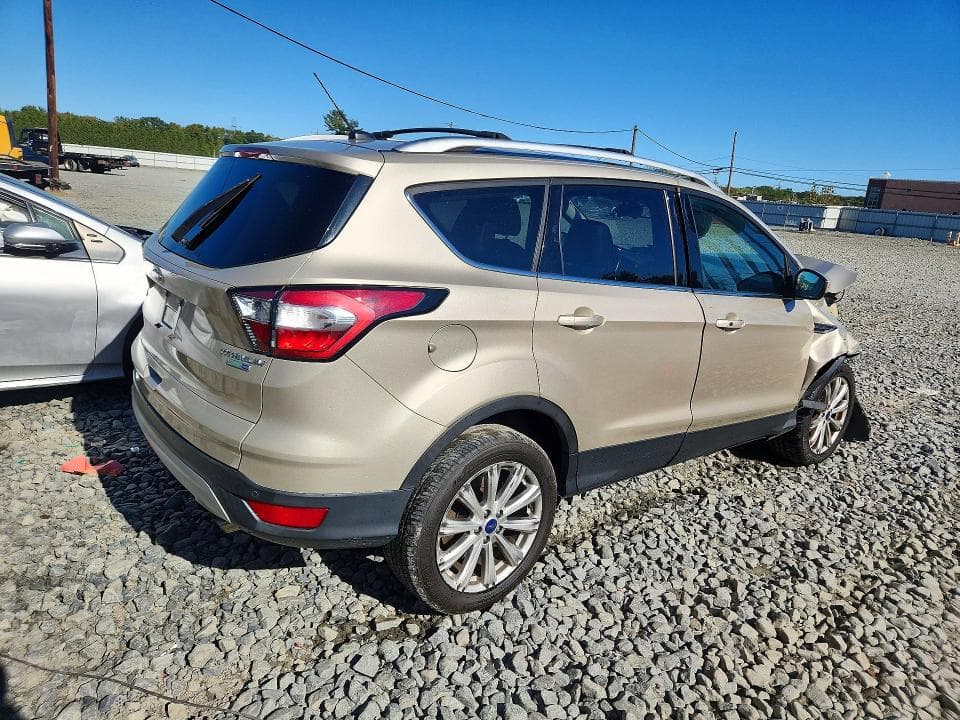 2017 FORD ESCAPE TITANIUM 3