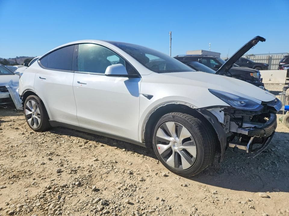 2021 TESLA MODEL Y 4