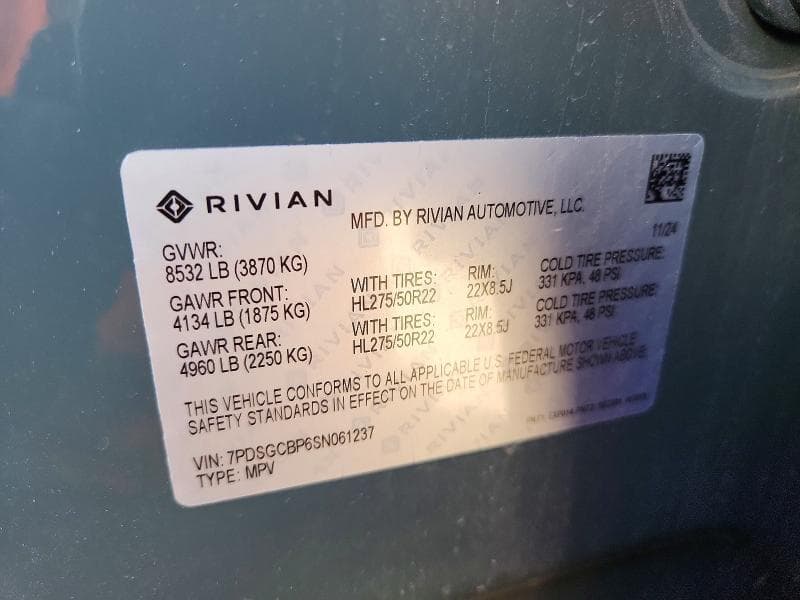 2025 RIVIAN R1S PREMIUM 13