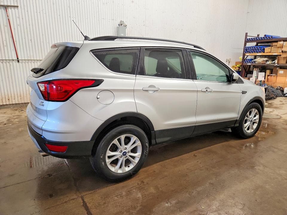 2019 FORD ESCAPE SE 3