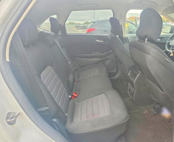 2017 FORD EDGE SE 11