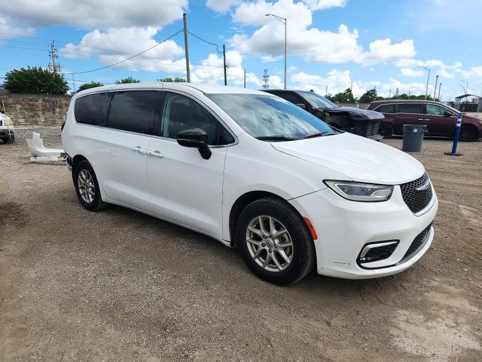 2024 CHRYSLER PACIFICA TOURING L 4