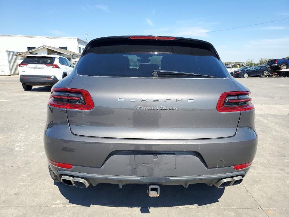 2018 PORSCHE MACAN TURBO 6