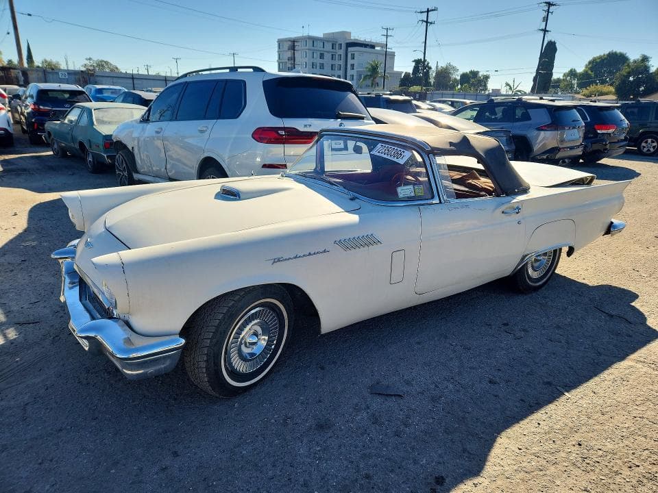 1957 FORD THUNDERBIRD