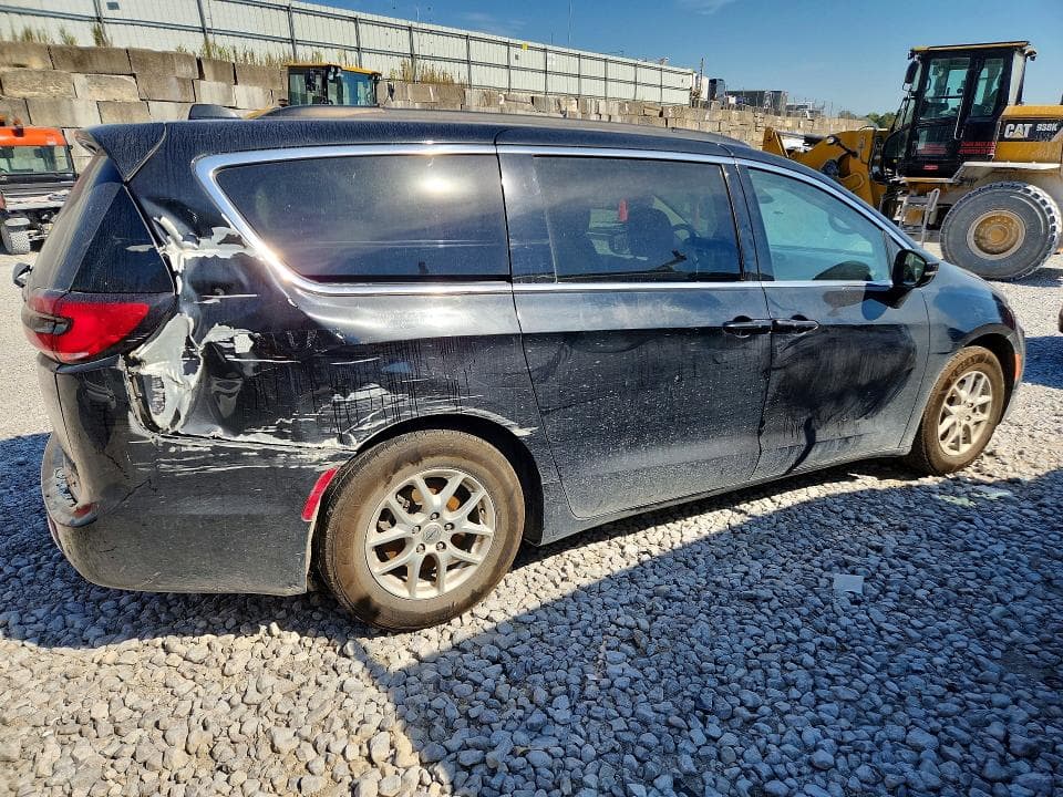 2022 CHRYSLER PACIFICA TOURING L 3