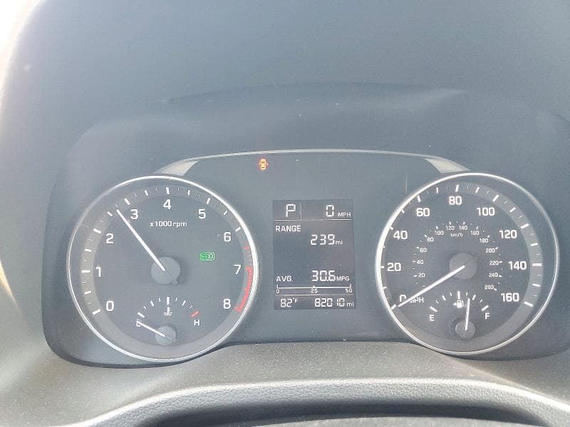 2017 HYUNDAI ELANTRA SE 9