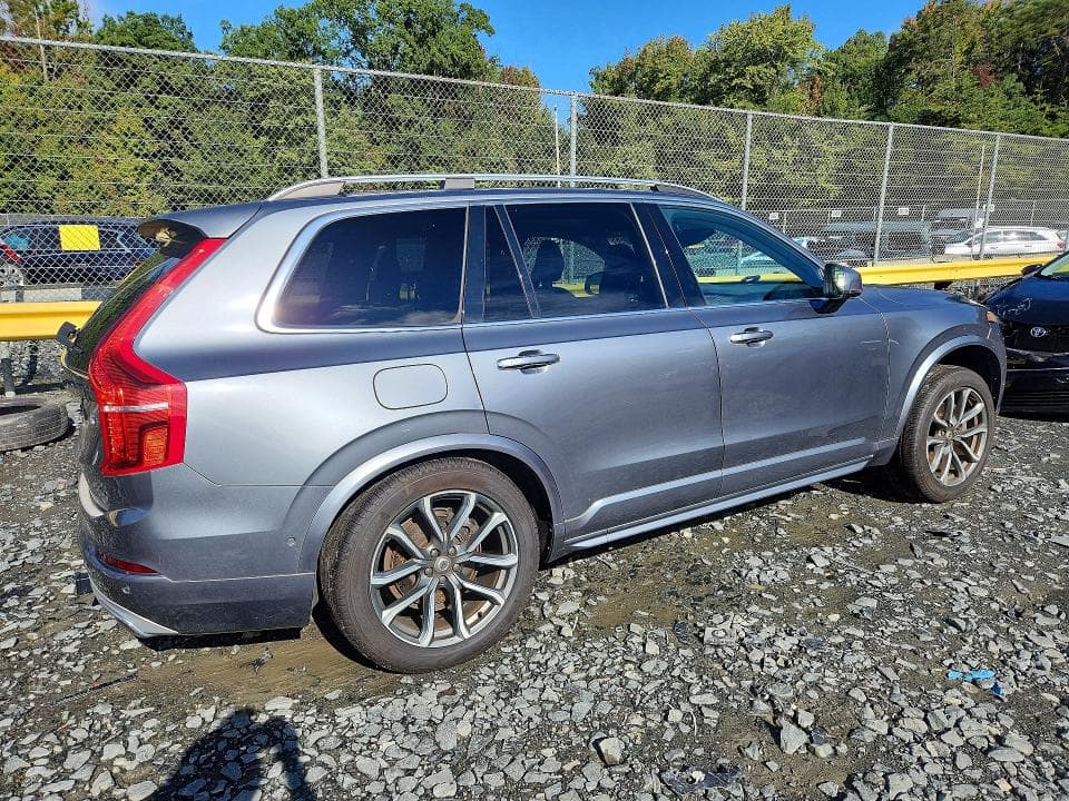 2017 VOLVO XC90 T6 3