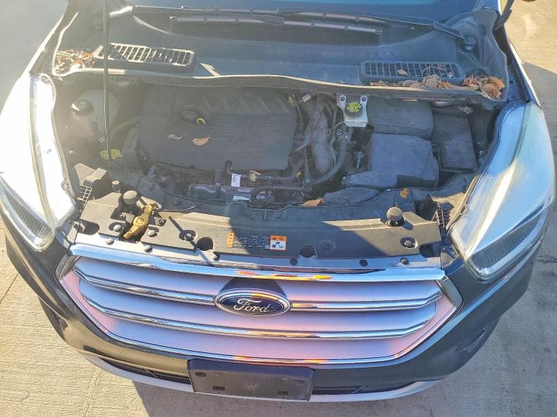 2017 FORD ESCAPE SE 11