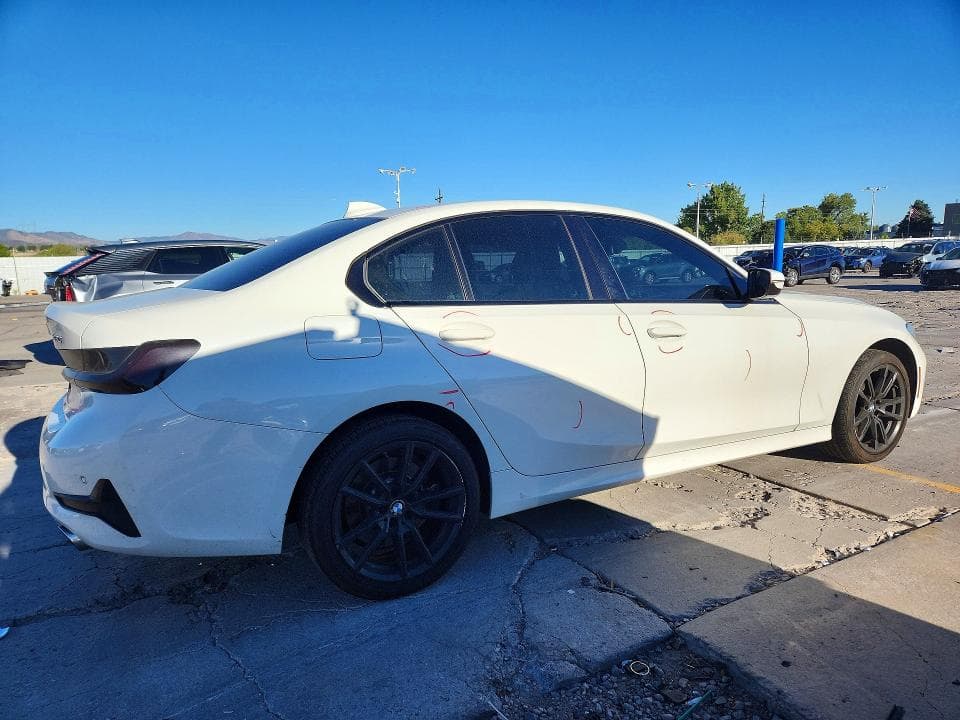 2021 BMW 330XI 3