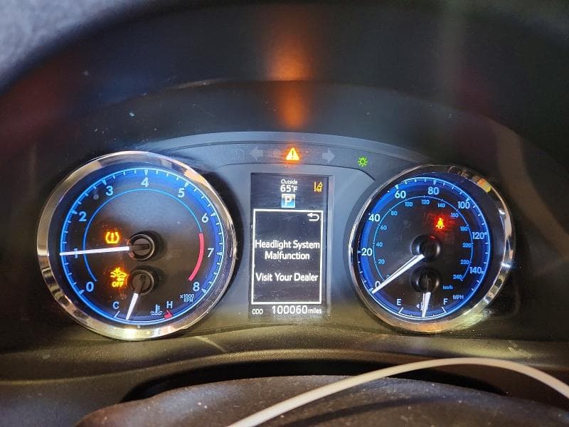 2017 TOYOTA COROLLA SE 9