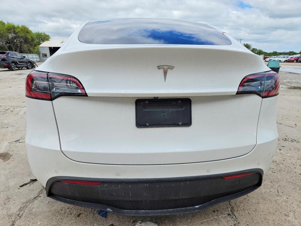 2021 TESLA MODEL Y 6