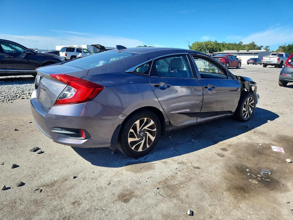 2017 HONDA CIVIC EX 3