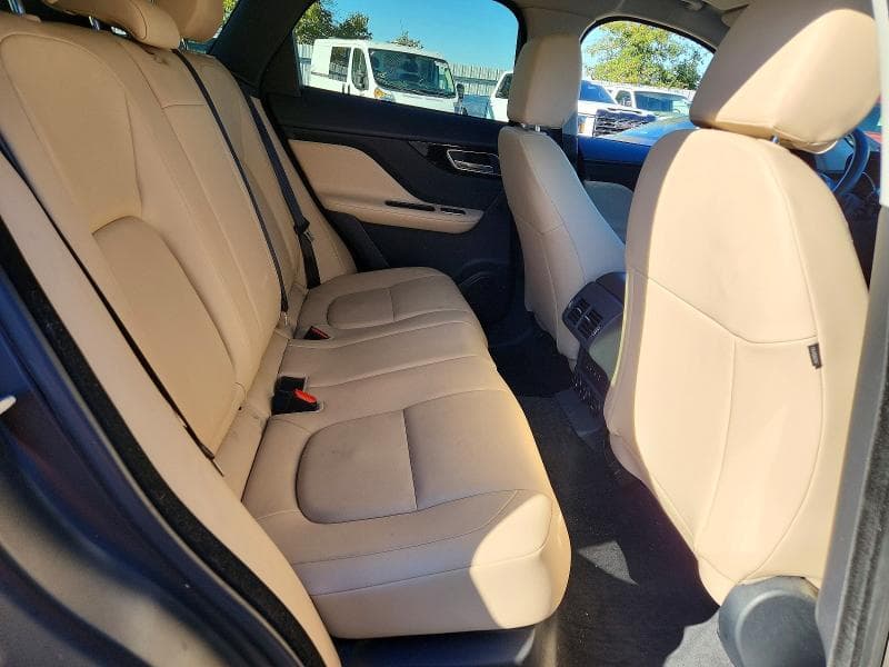 2017 JAGUAR F-PACE PREMIUM 11