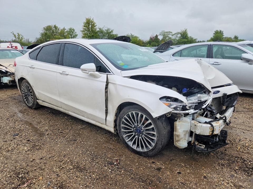 2017 FORD FUSION SE 4
