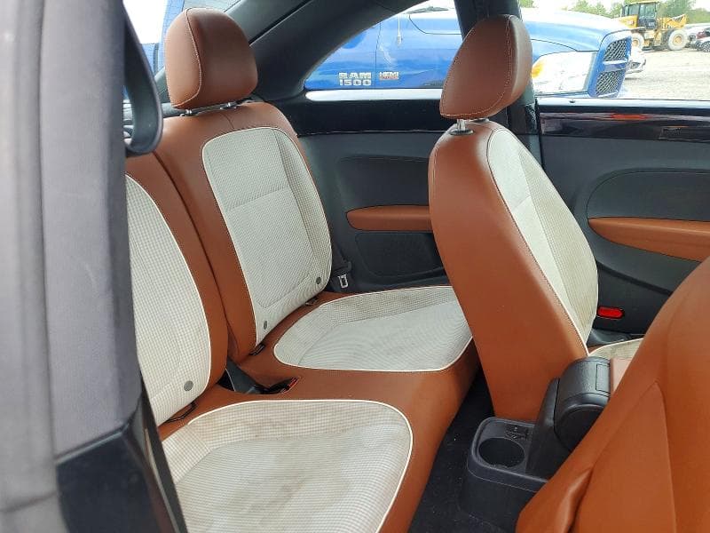 2017 VOLKSWAGEN BEETLE 1.8T 10