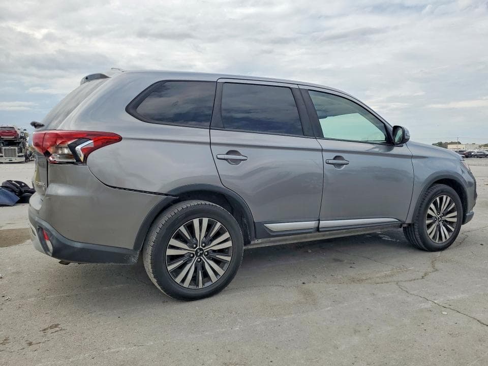 2019 MITSUBISHI OUTLANDER SE 3