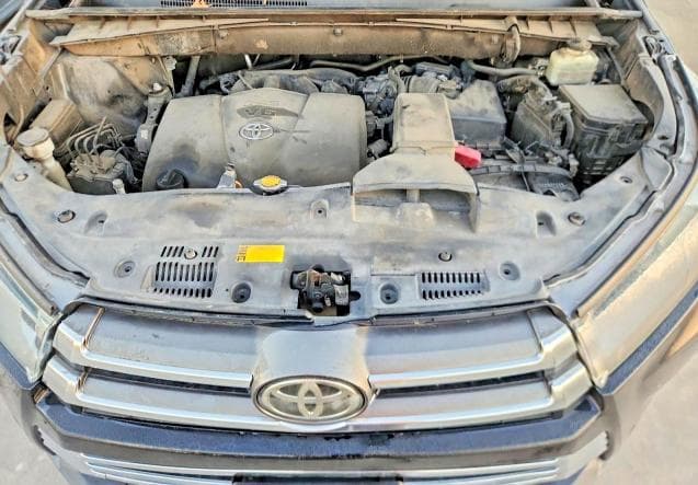 2017 TOYOTA HIGHLANDER LIMITED 12