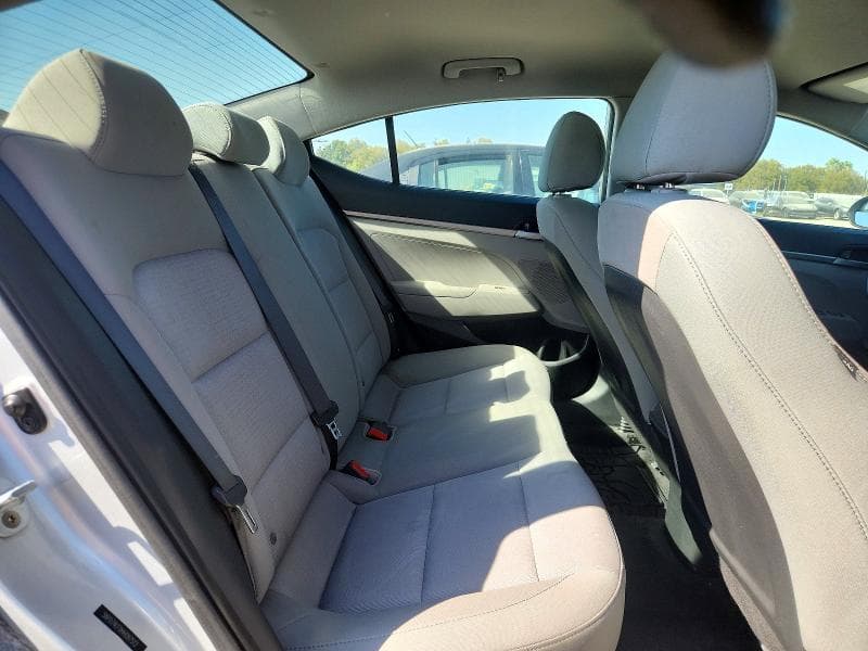 2017 HYUNDAI ELANTRA SE 10
