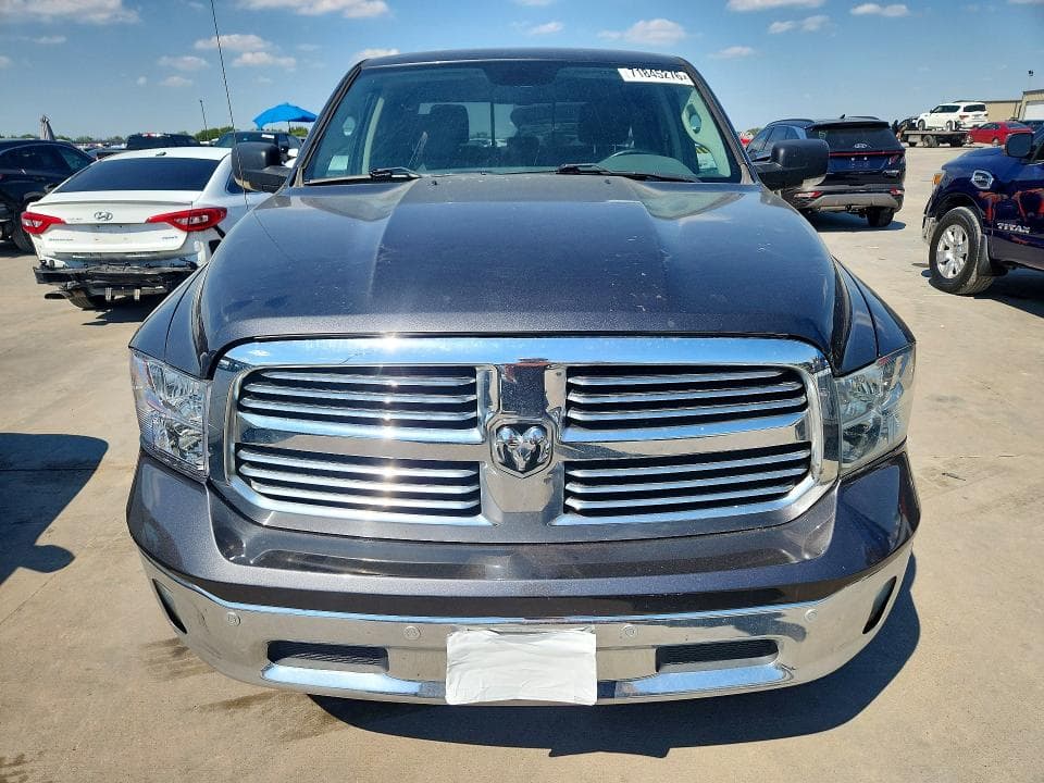2019 RAM 1500 CLASSIC SLT 5
