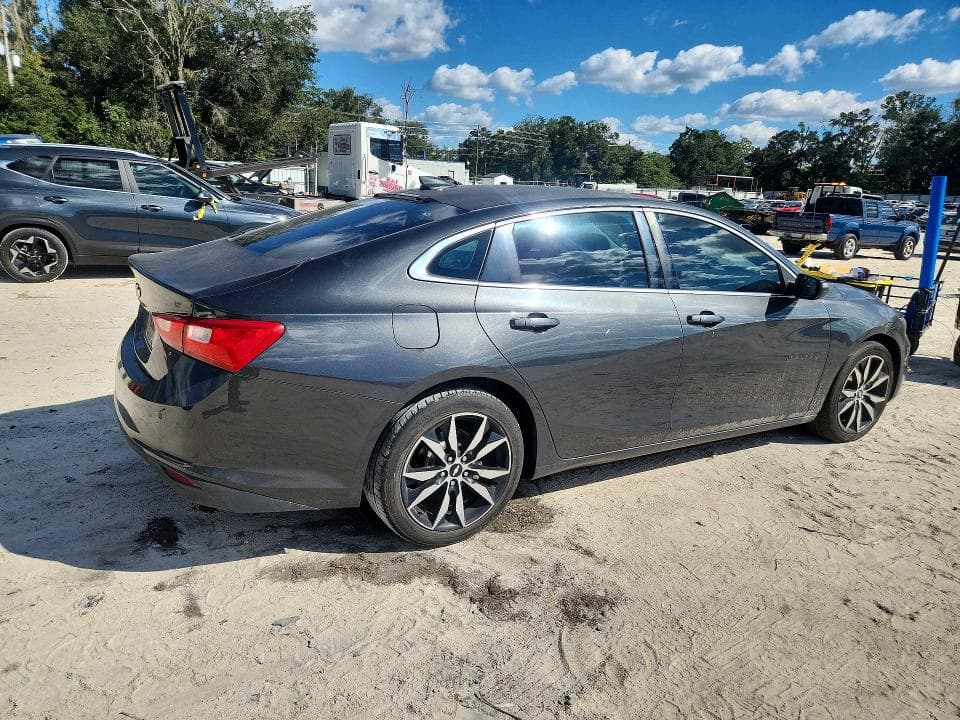 2017 CHEVROLET MALIBU LT 3