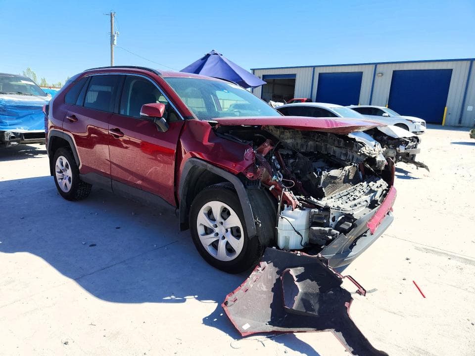 2019 TOYOTA RAV4 LE 4