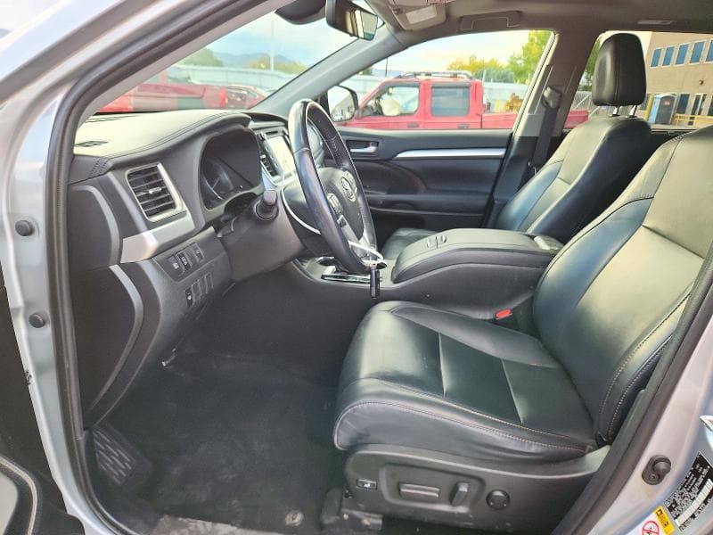 2019 TOYOTA HIGHLANDER XLE 7