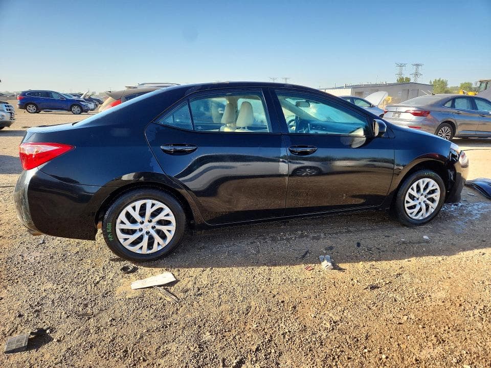 2018 TOYOTA COROLLA LE 3