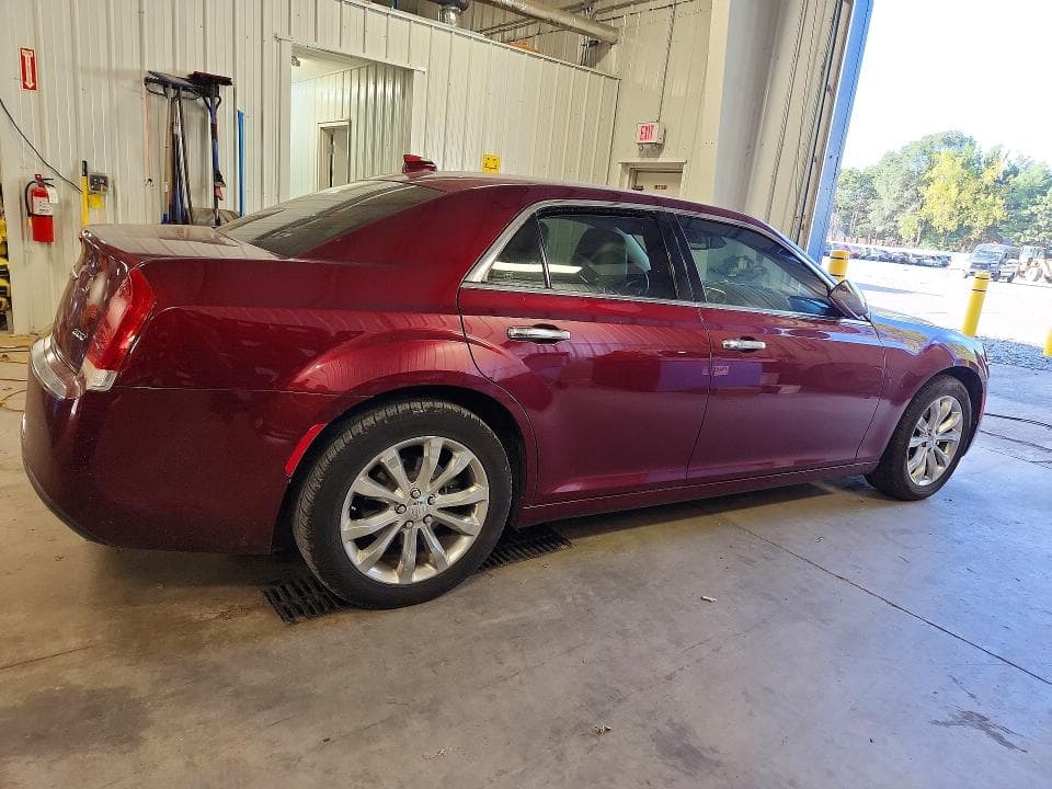 2018 CHRYSLER 300 LIMITED 3