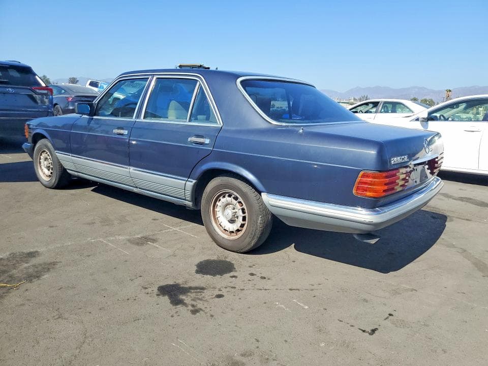 1982 MERCEDES-BENZ 280 2