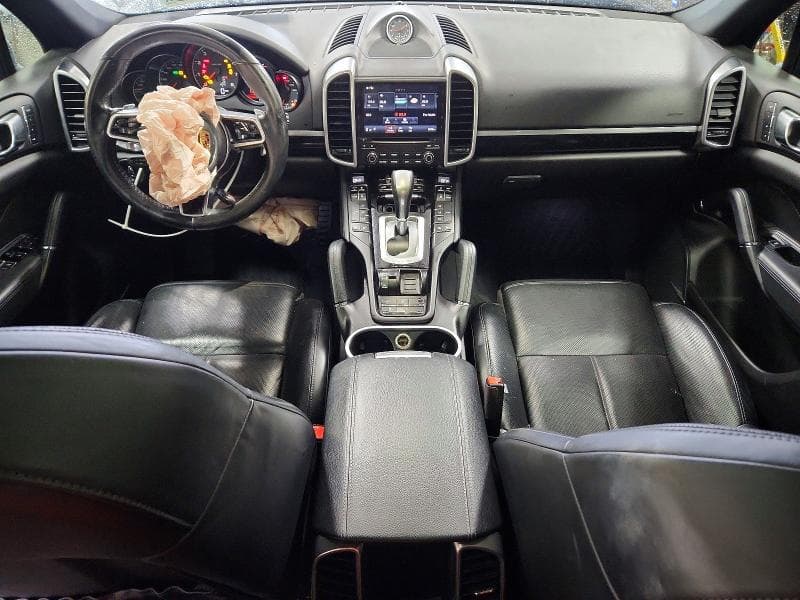 2018 PORSCHE CAYENNE 8