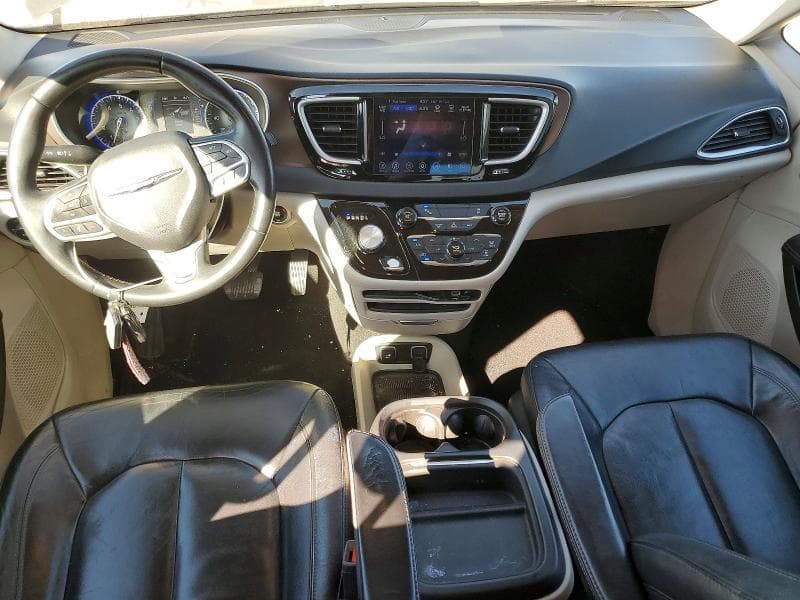 2017 CHRYSLER PACIFICA TOURING L 8