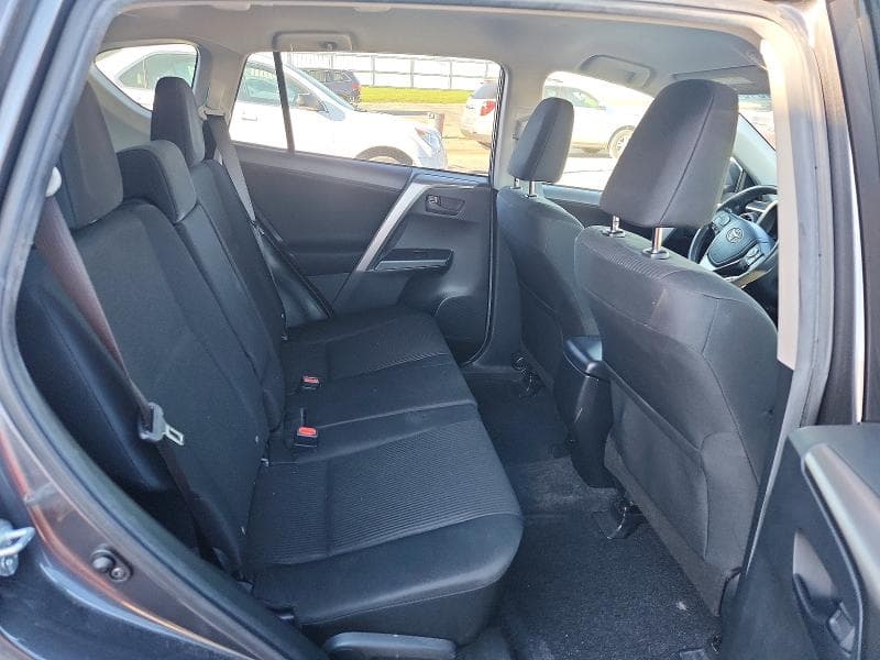 2018 TOYOTA RAV4 LE 11