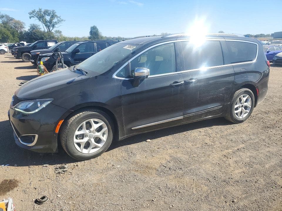 2020 CHRYSLER PACIFICA LIMITED - 1
