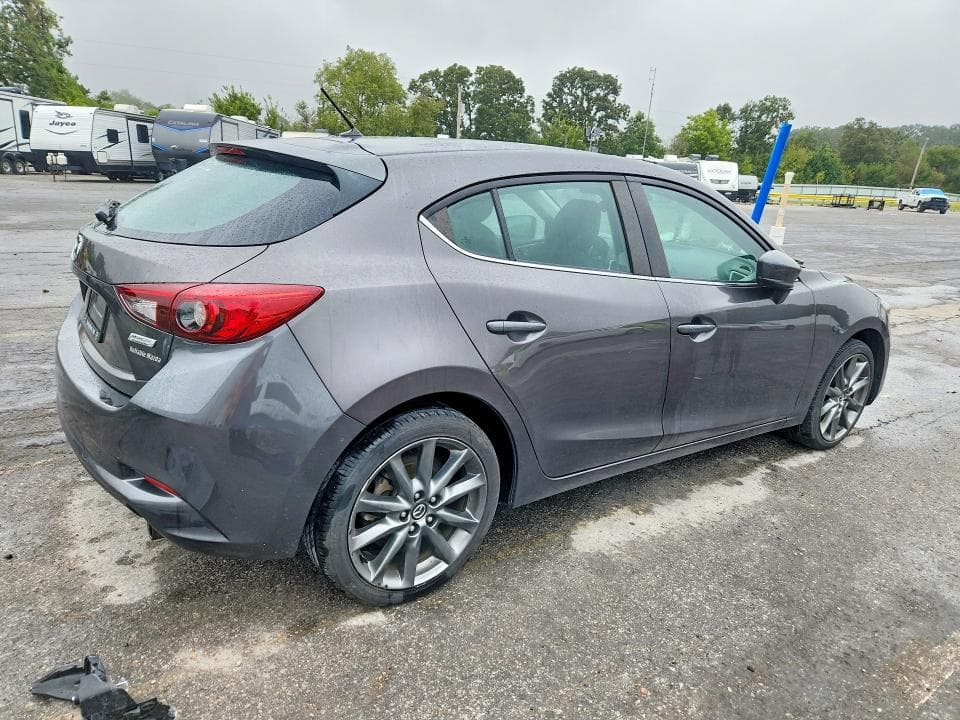 2018 MAZDA 3 TOURING 3