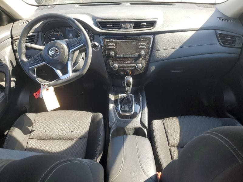 2017 NISSAN ROGUE SV 8