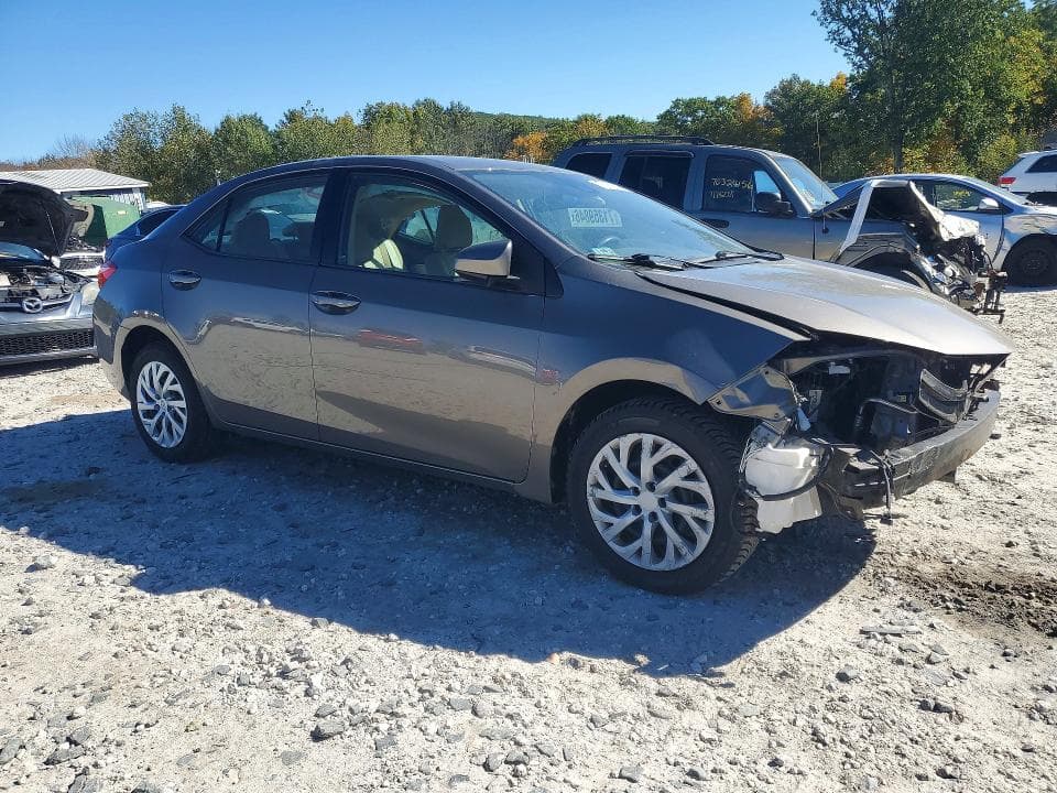 2017 TOYOTA COROLLA LE 4