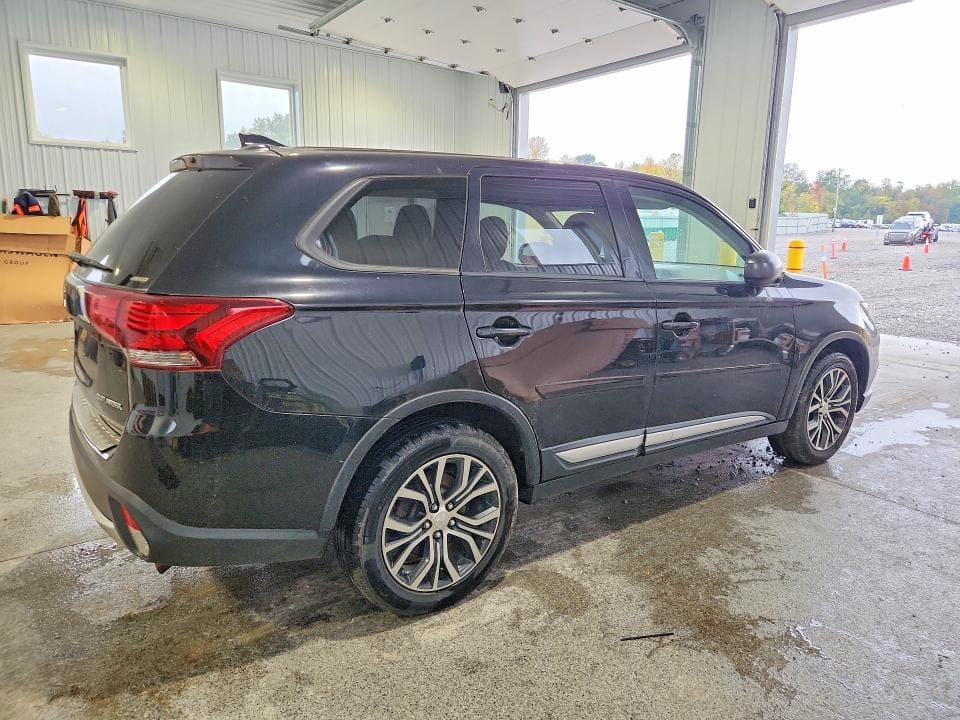 2017 MITSUBISHI OUTLANDER ES 3