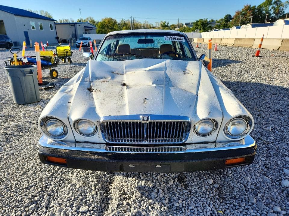1983 JAGUAR XJ6 5