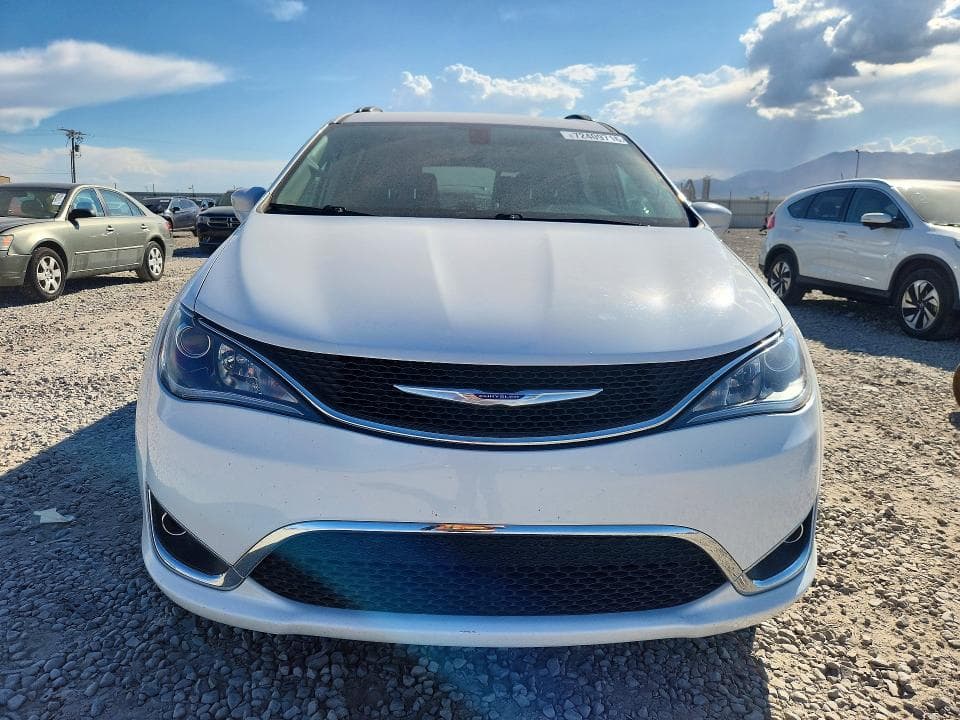 2019 CHRYSLER PACIFICA TOURING L 5