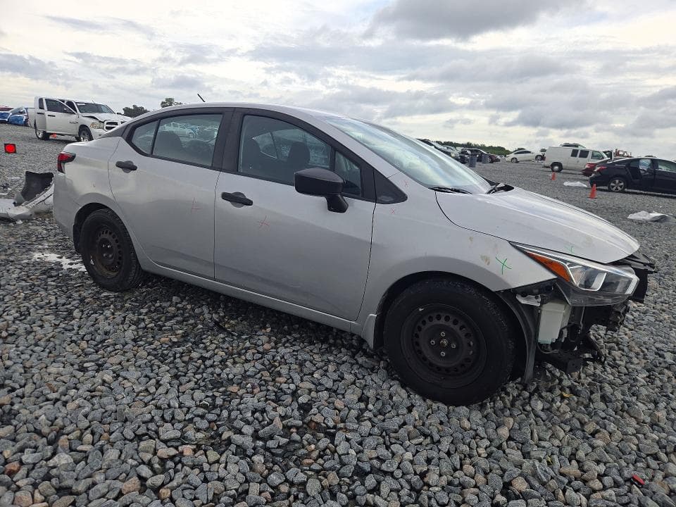 2020 NISSAN VERSA S 4
