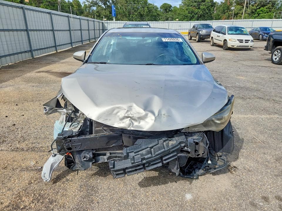 2017 TOYOTA CAMRY SE 5