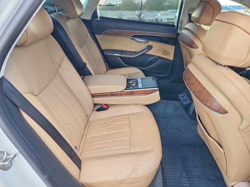 2021 AUDI A8 L 10