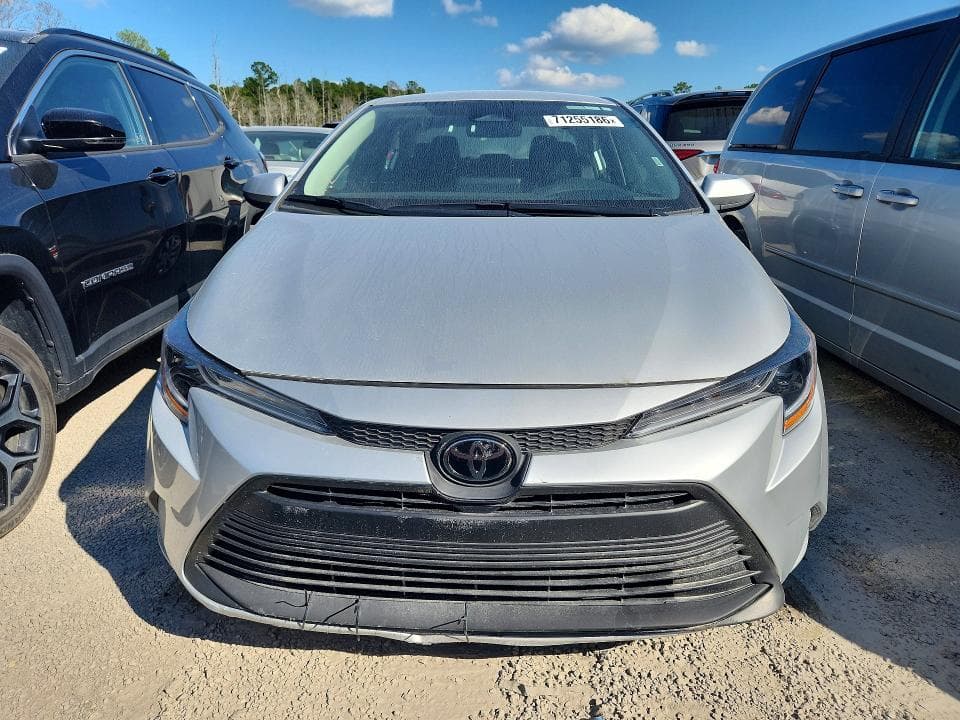 2026 TOYOTA COROLLA LE 5