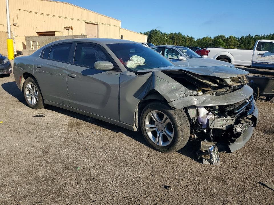 2017 DODGE CHARGER SE 4