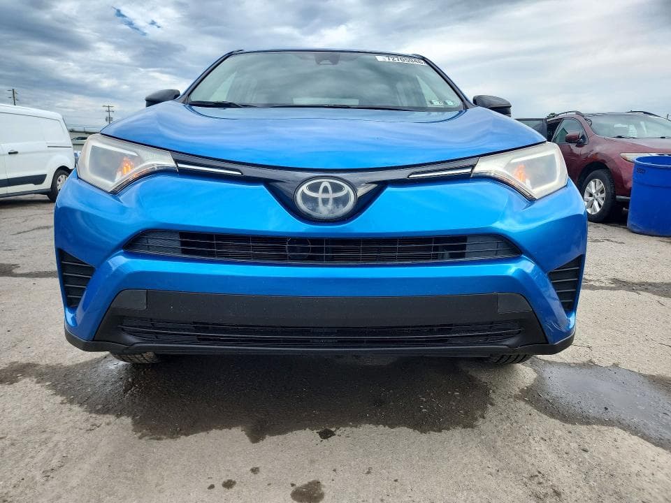 2018 TOYOTA RAV4 LE 5