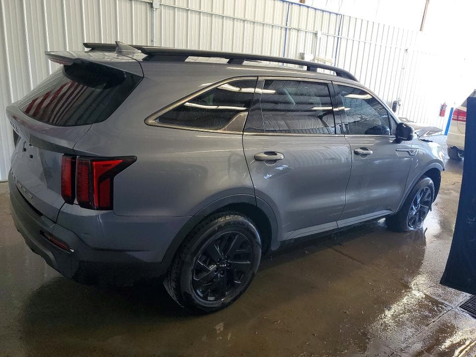 2022 KIA SORENTO S 3